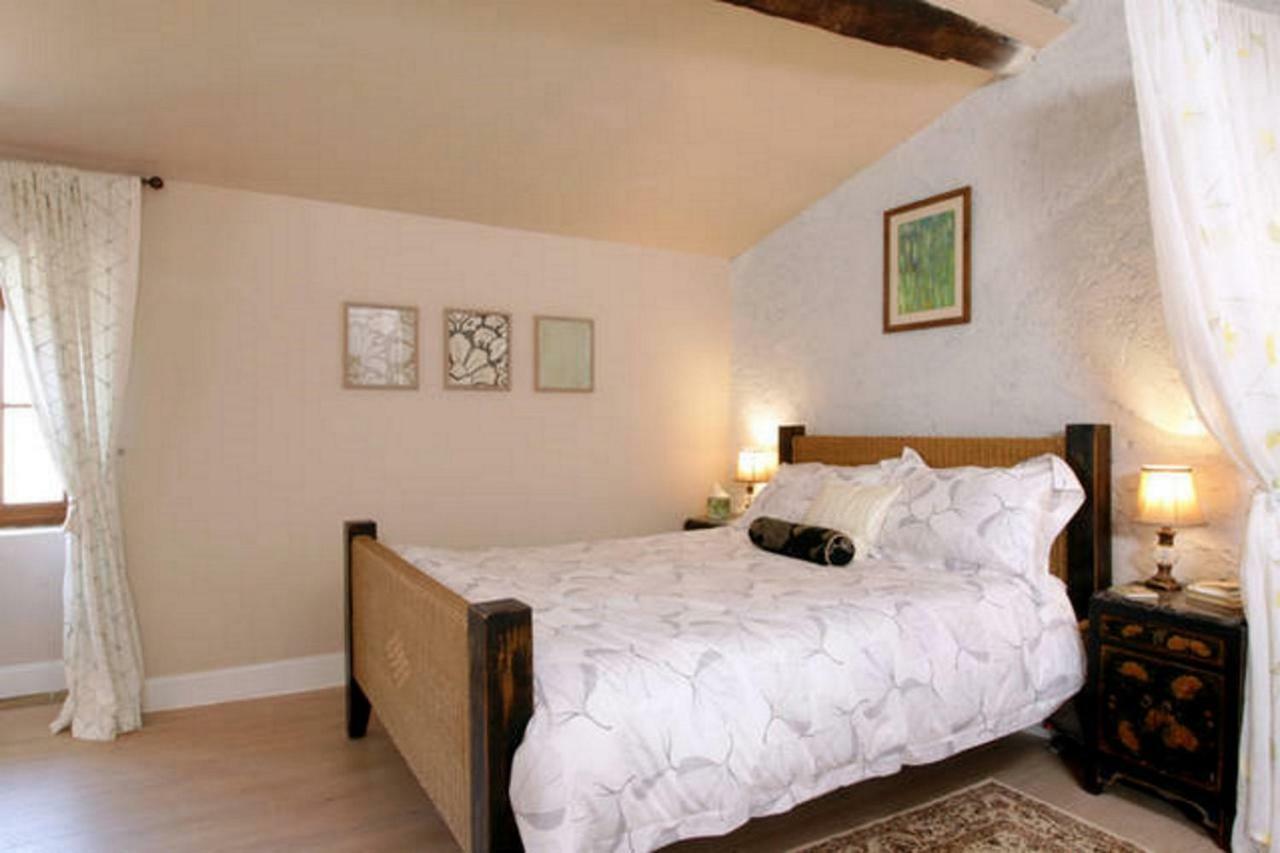 ลา แมซง เด เท็กซ์ไทล์ Bed & Breakfast Montolieu ภายนอก รูปภาพ
