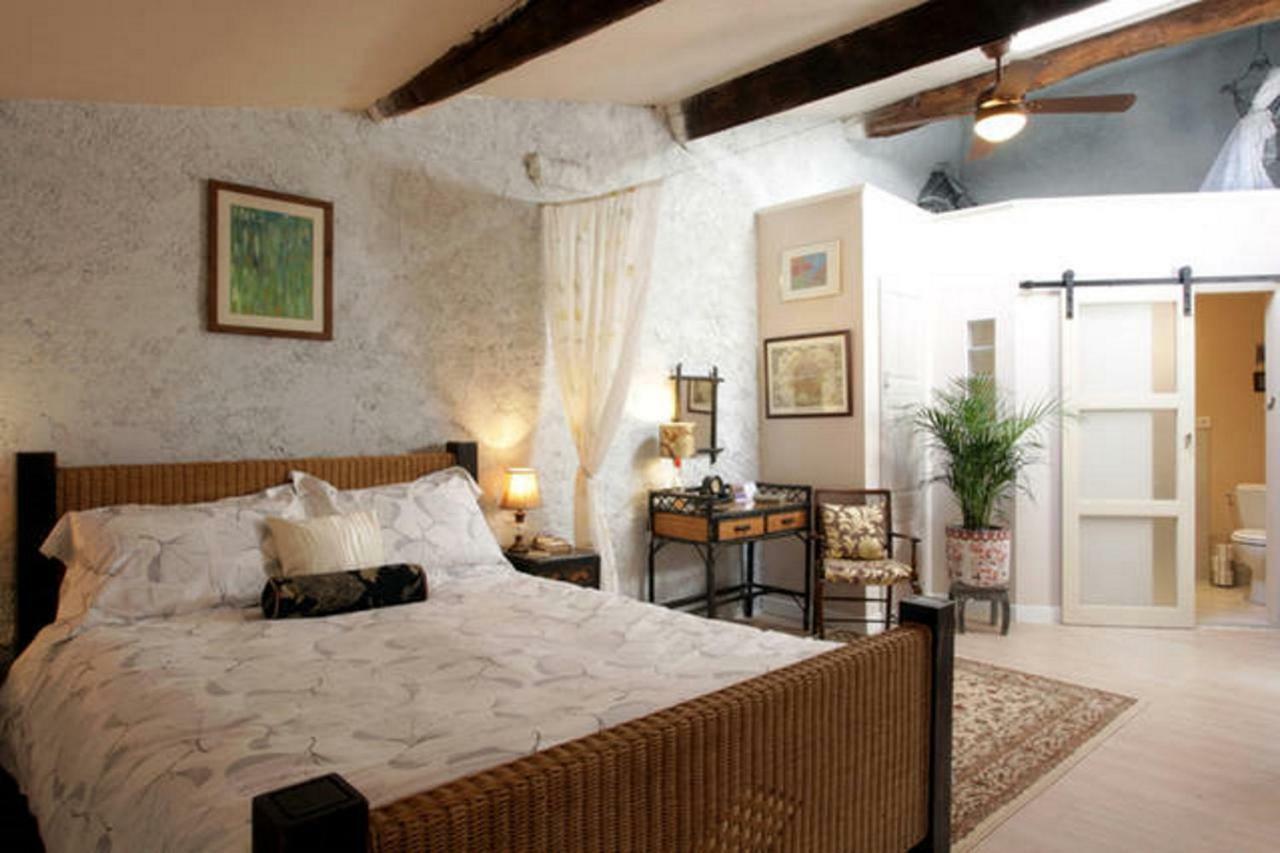 ลา แมซง เด เท็กซ์ไทล์ Bed & Breakfast Montolieu ภายนอก รูปภาพ